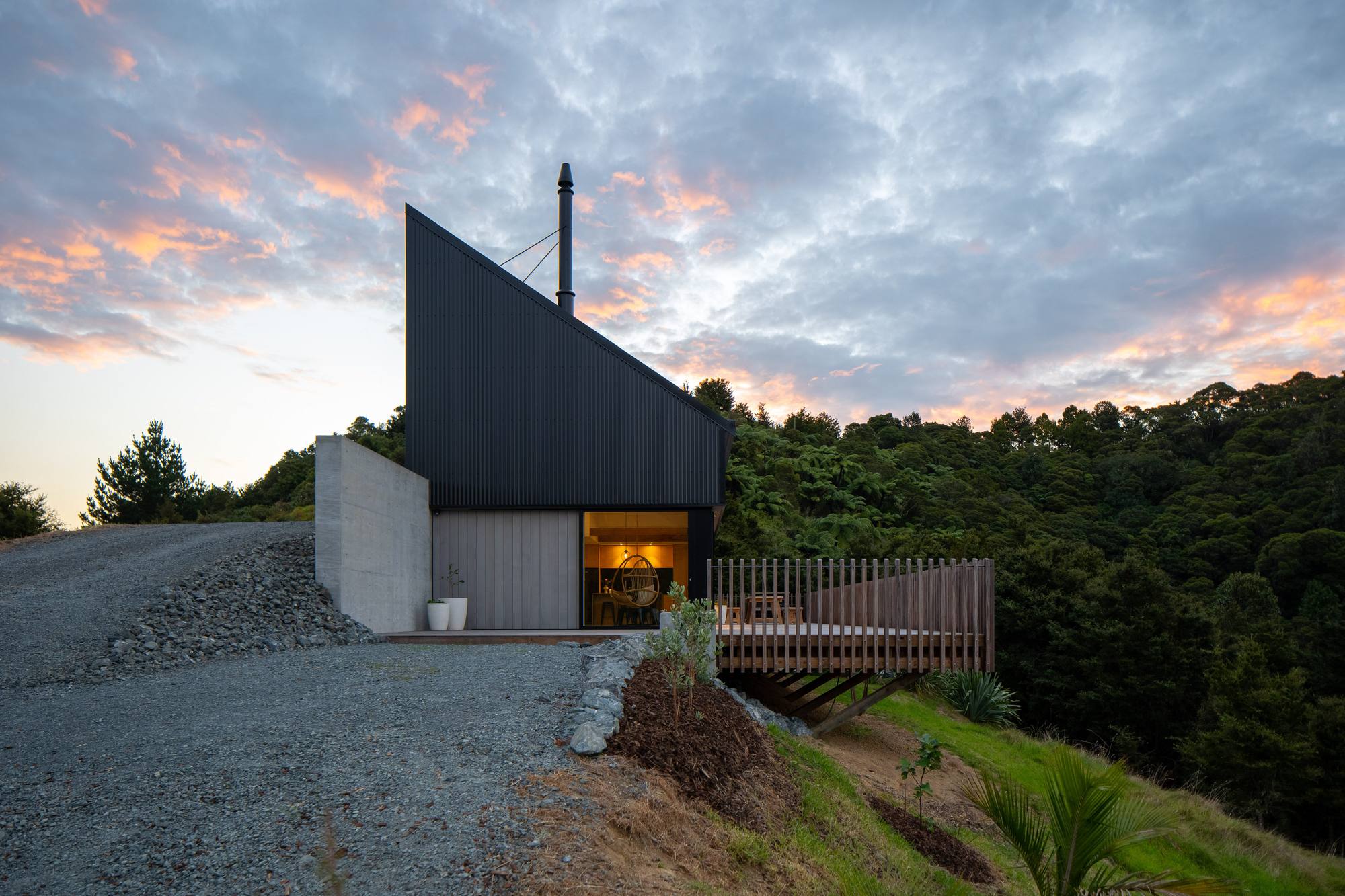Black Ridge House — cast concrete and landscape