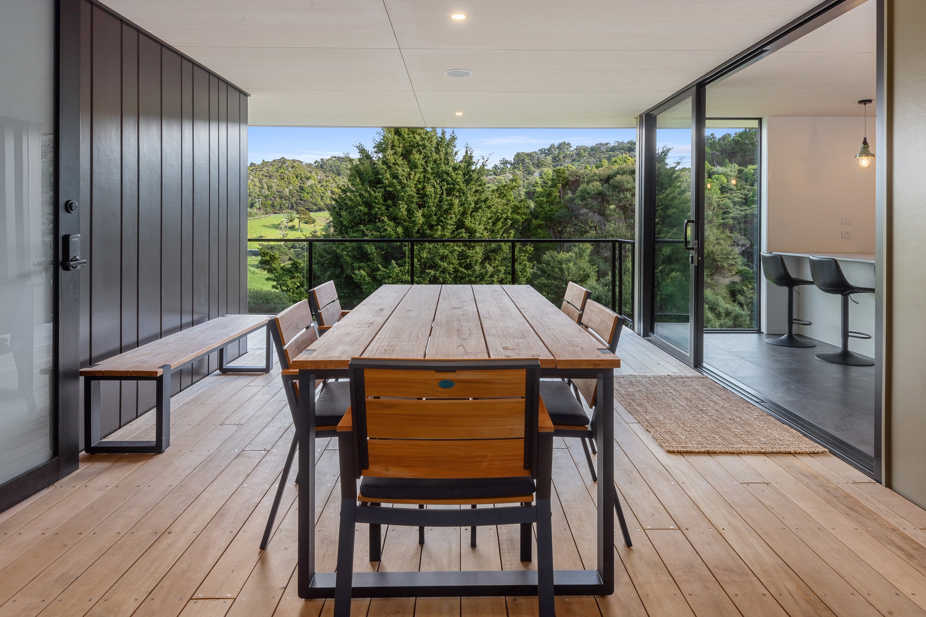 Tutukaka beach house covered outdoor dining